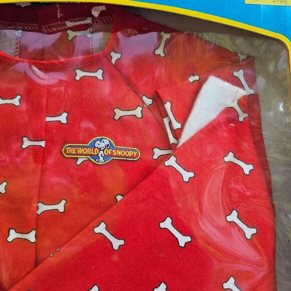 World Of Snoopy Designer Outfit Red Pajamas Bone Pattern For Talking Snoopy - Picture 7 of 11